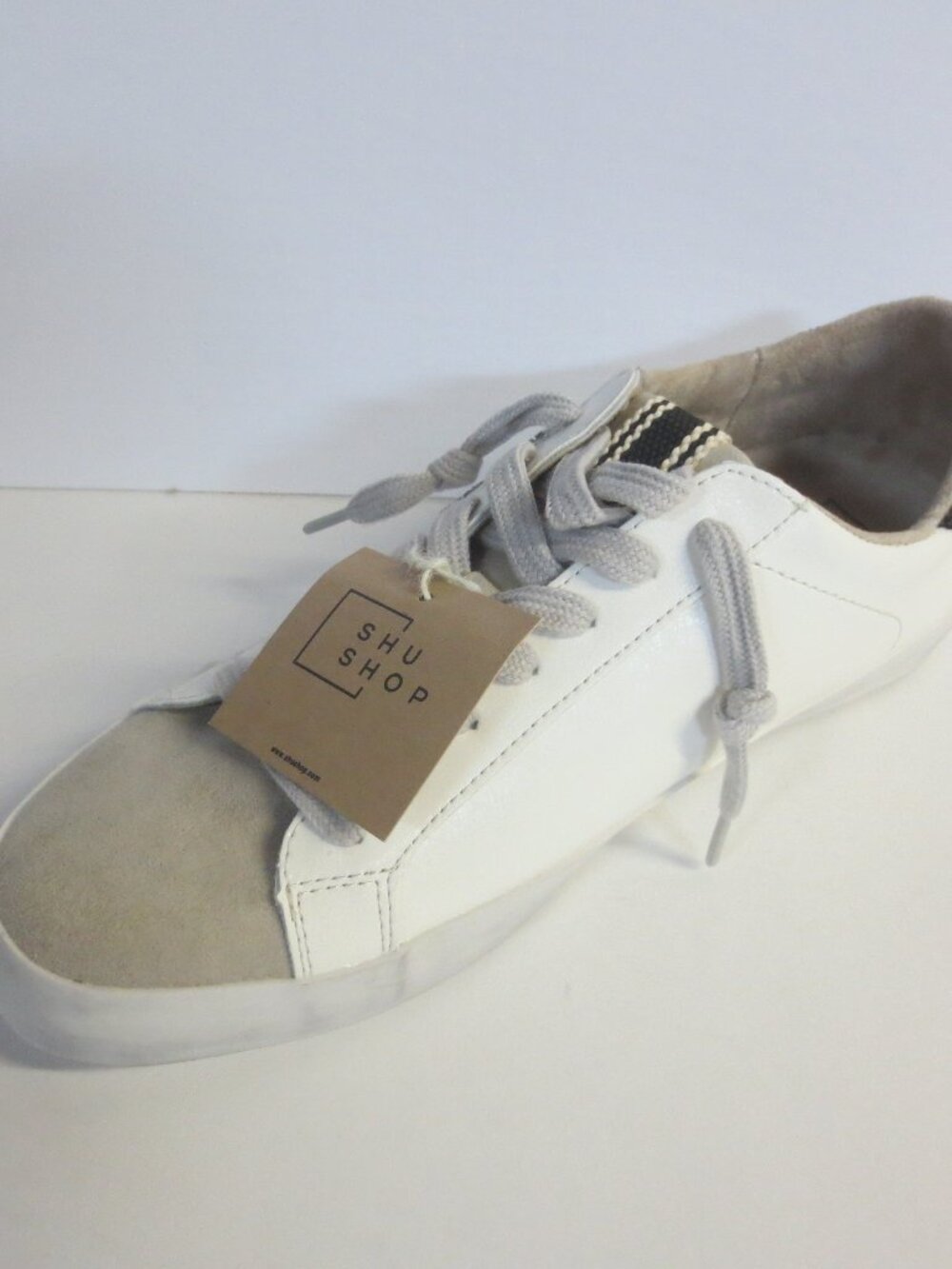 SHUSHOP OPHELIA STAR SNEAKERS - WHITE/SILVER - US 8 1/2